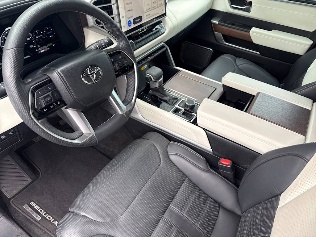 Thumbnail: 2023 Toyota Sequoia - 9