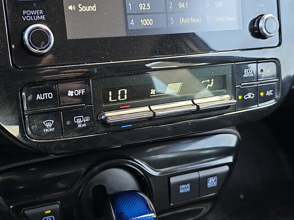 Thumbnail: 2020 Toyota Prius - 22