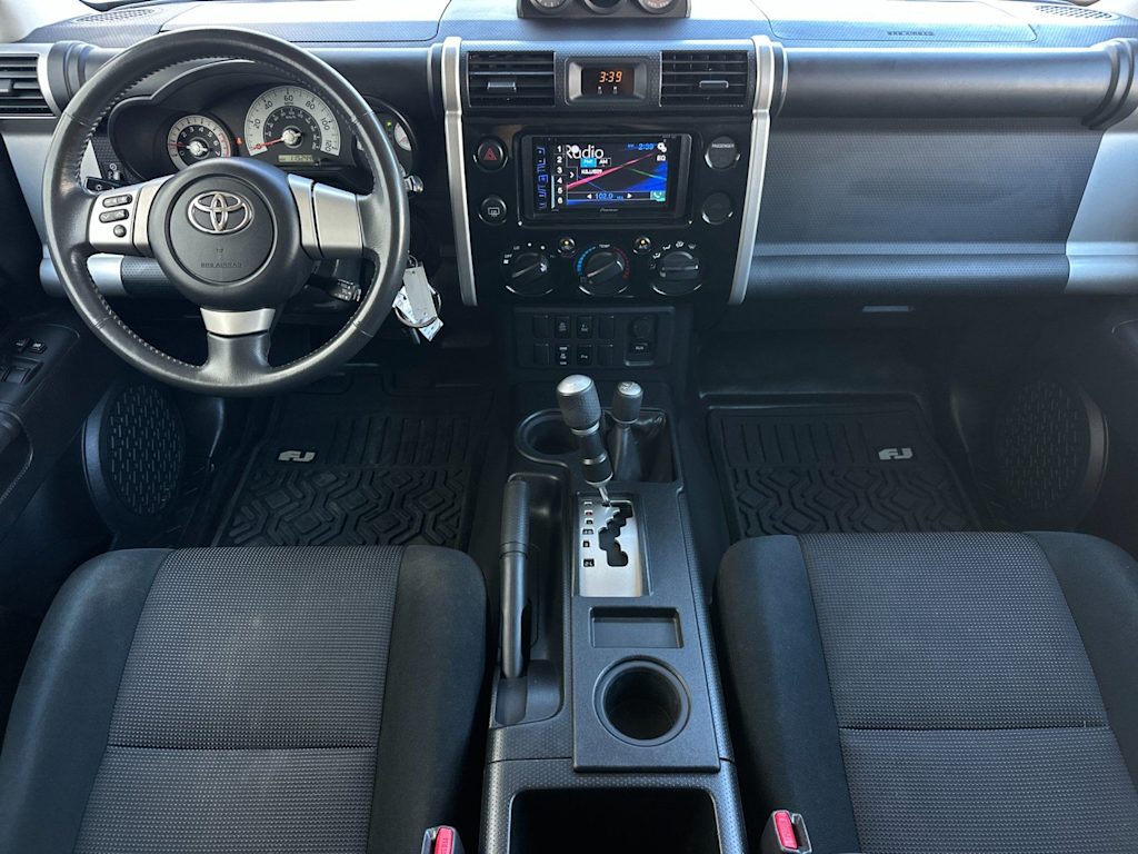 Thumbnail: 2007 Toyota FJ Cruiser - 2