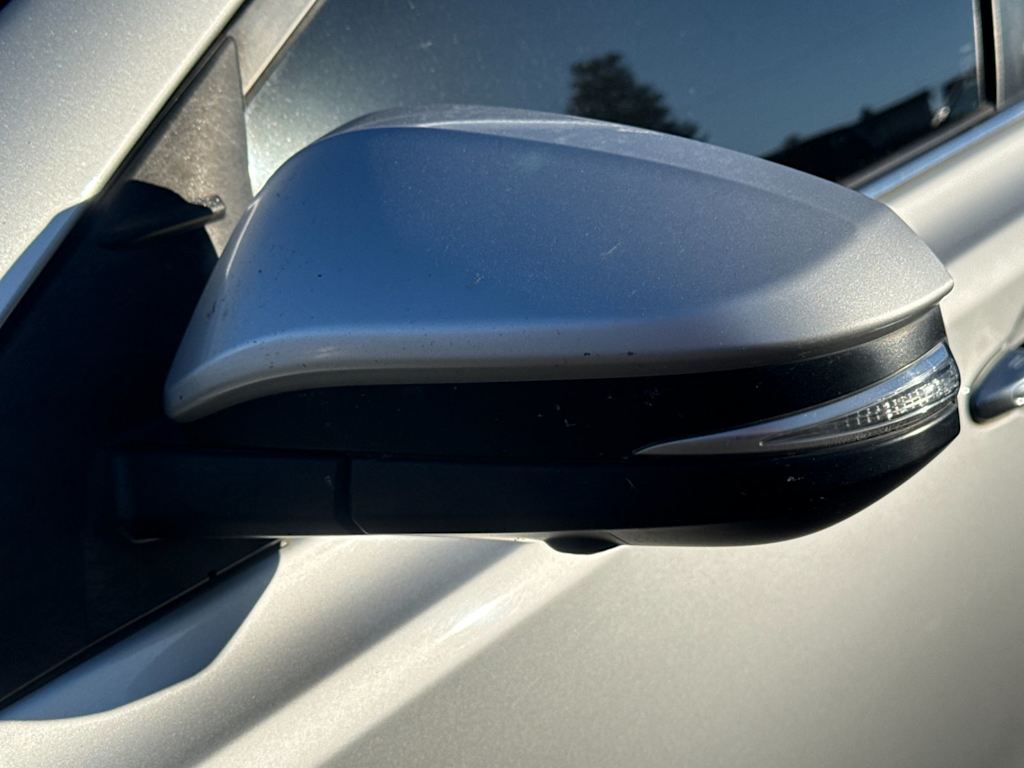 Thumbnail: 2016 Toyota RAV4 - 10