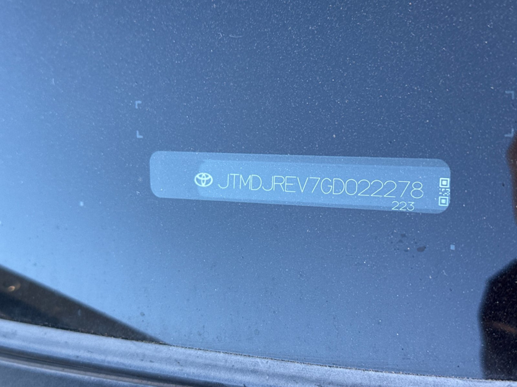 Thumbnail: 2016 Toyota RAV4 - 7