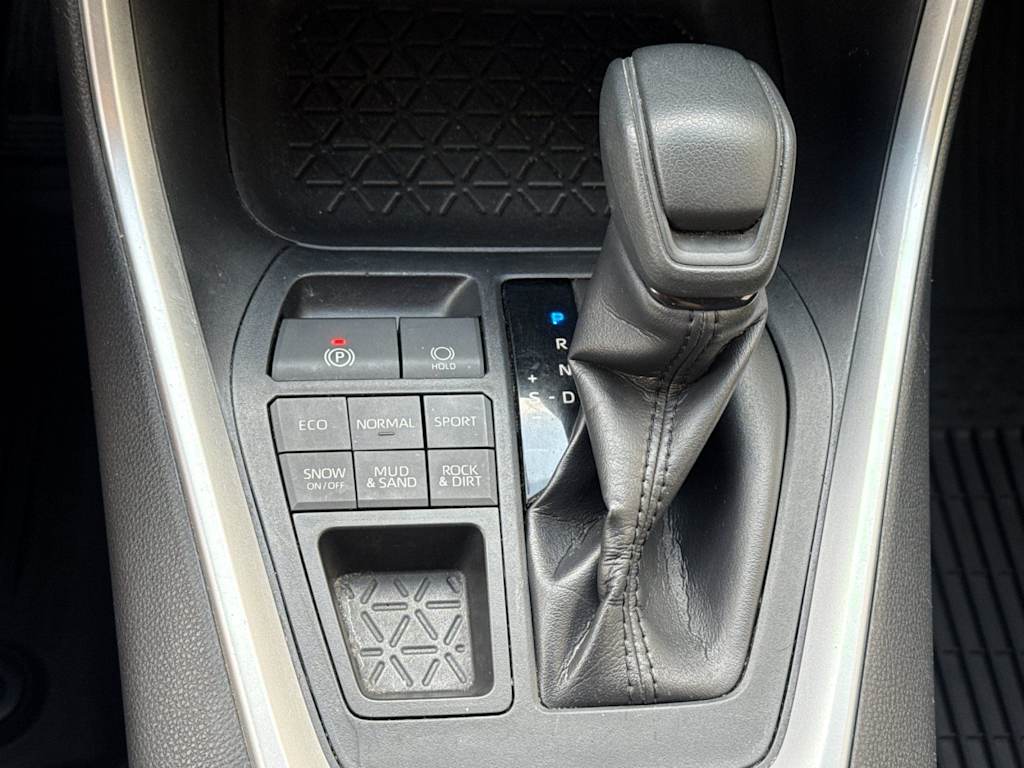 Thumbnail: 2019 Toyota RAV4 - 15