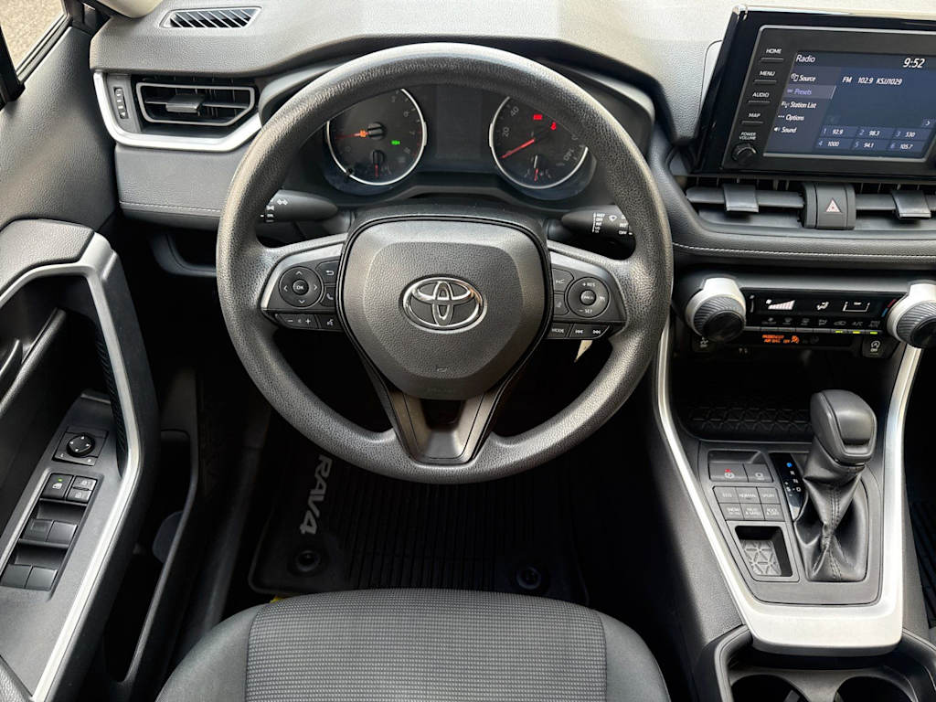 Thumbnail: 2019 Toyota RAV4 - 12