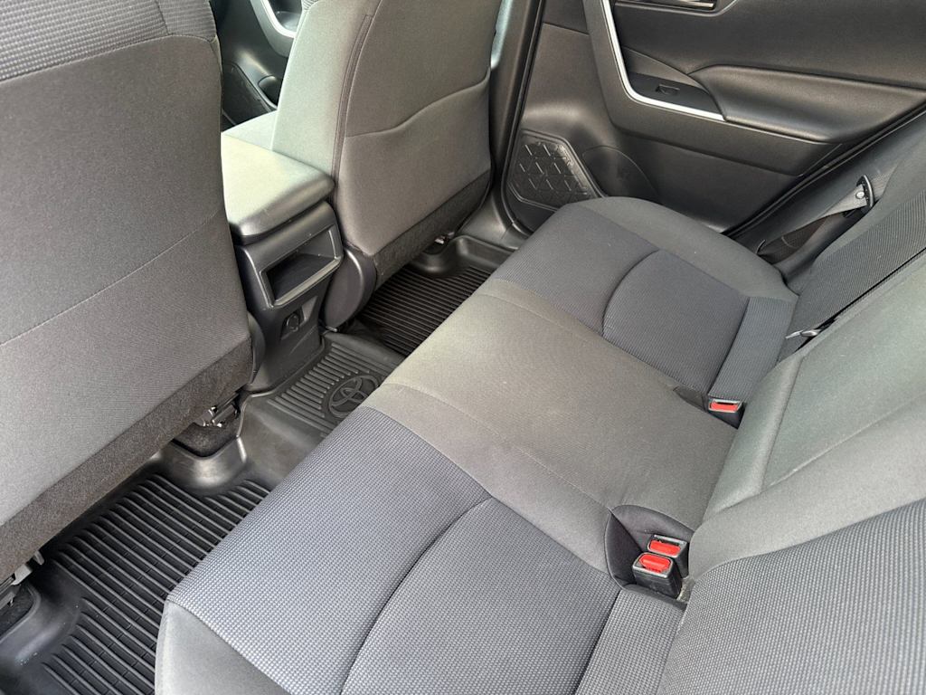 Thumbnail: 2019 Toyota RAV4 - 11