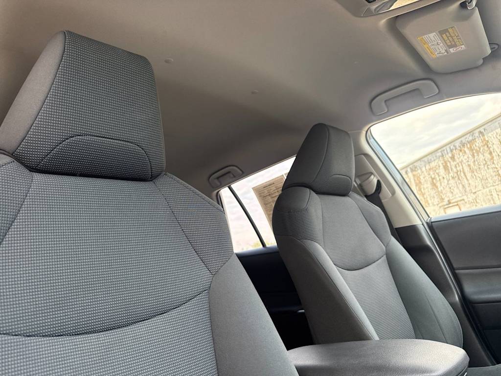 Thumbnail: 2019 Toyota RAV4 - 10