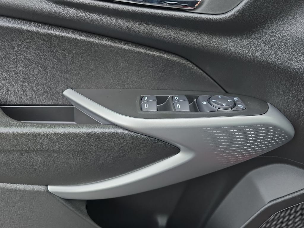 Thumbnail: 2026 Chevrolet Trax - 20