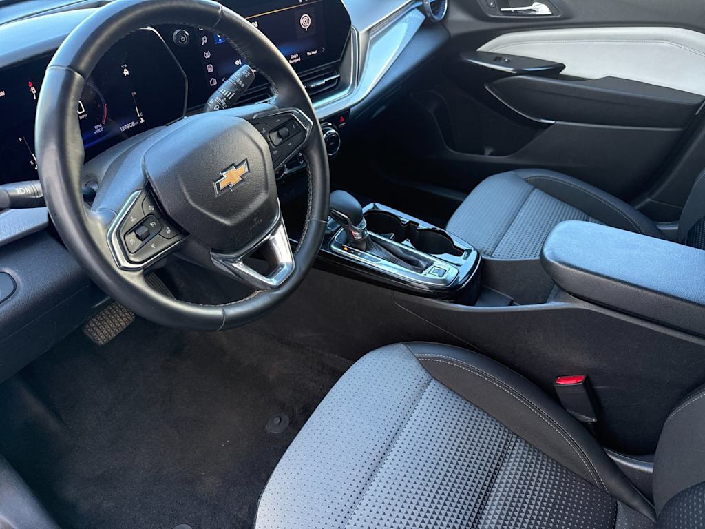 Thumbnail: 2024 Chevrolet Trax - 9
