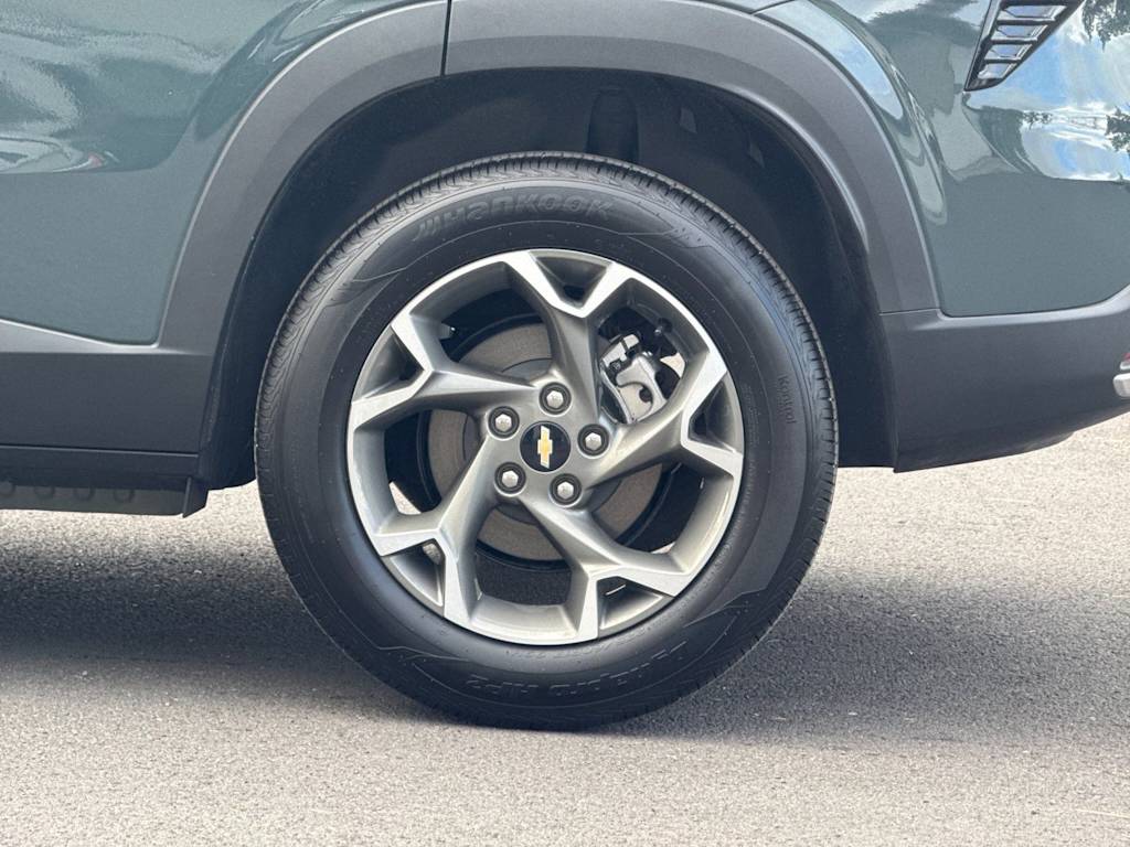 Thumbnail: 2026 Chevrolet Trax - 8