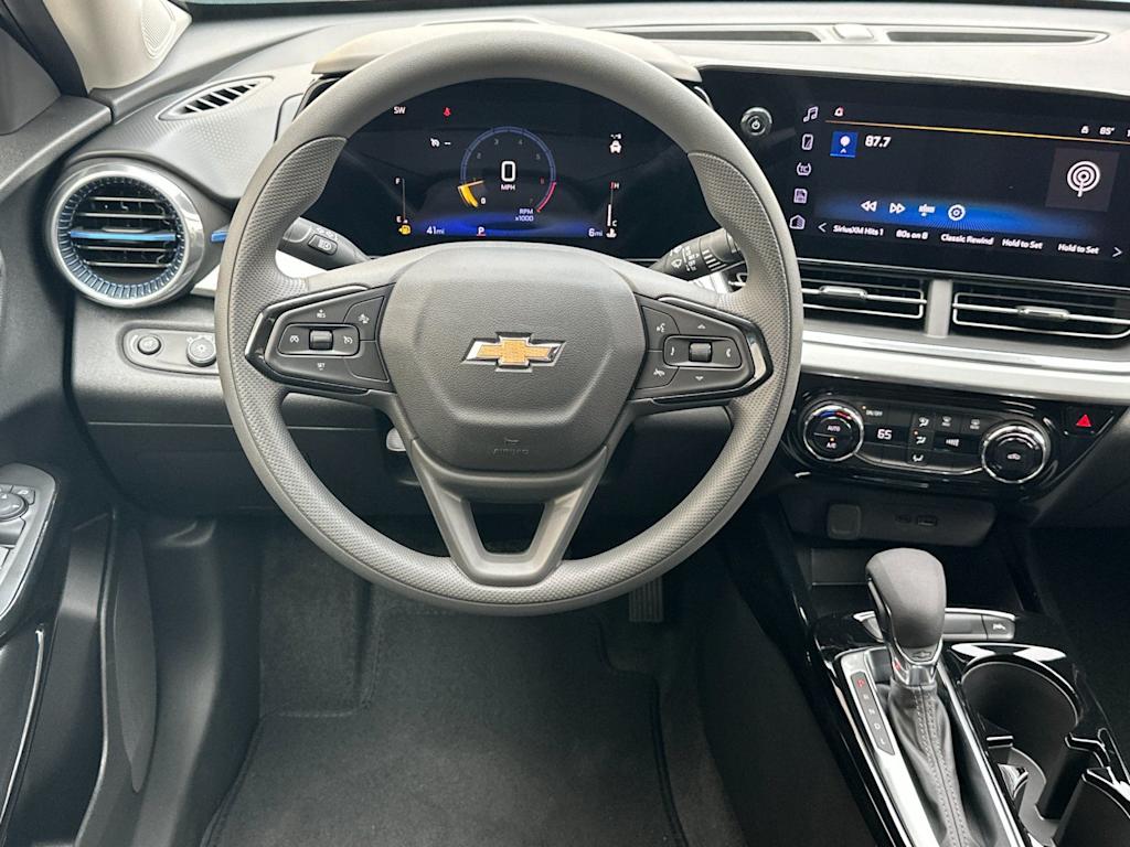 Thumbnail: 2026 Chevrolet Trax - 10
