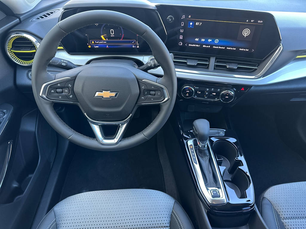 2025 Chevrolet Trax LT 9