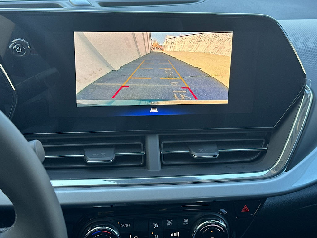 2025 Chevrolet Trax LT 24