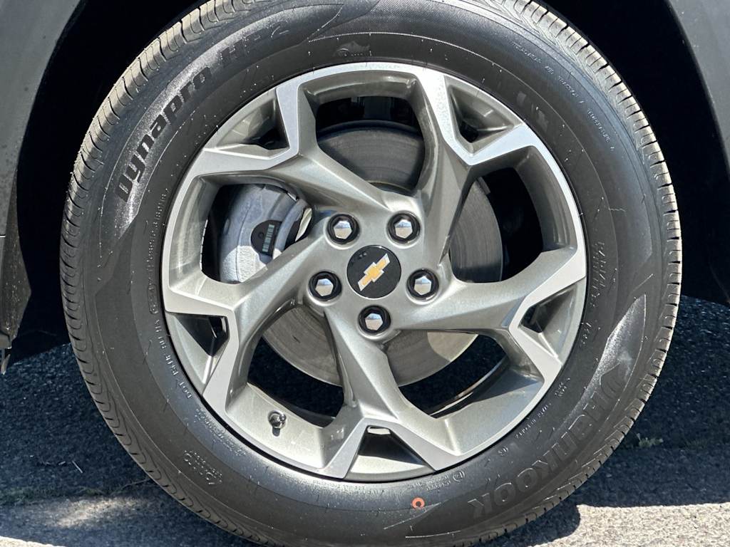 2025 Chevrolet Trax LT 8