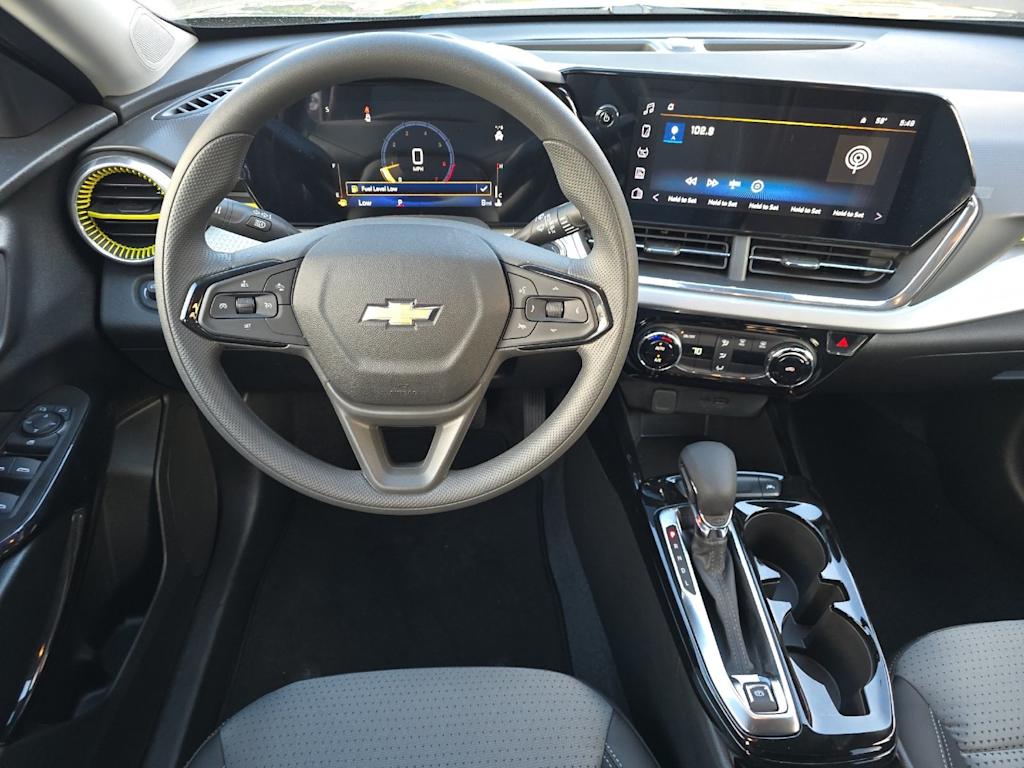 Thumbnail: 2026 Chevrolet Trax - 8