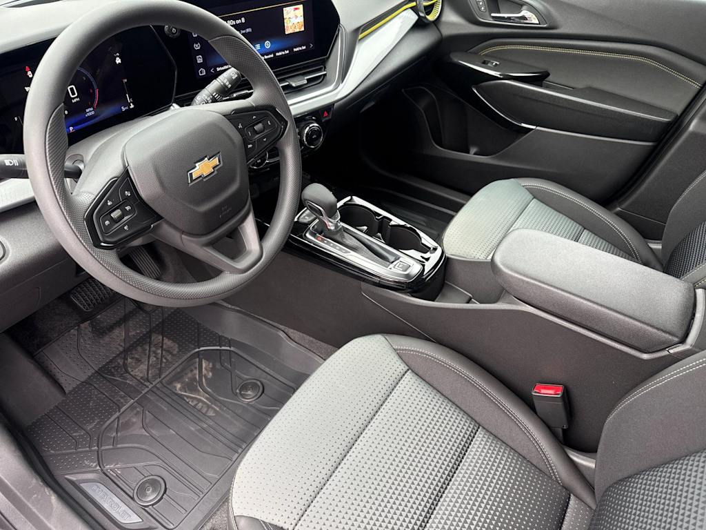 Thumbnail: 2026 Chevrolet Trax - 9