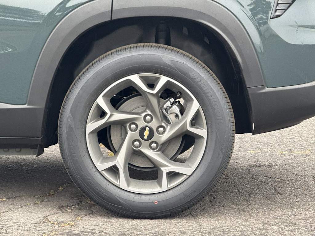 Thumbnail: 2026 Chevrolet Trax - 8