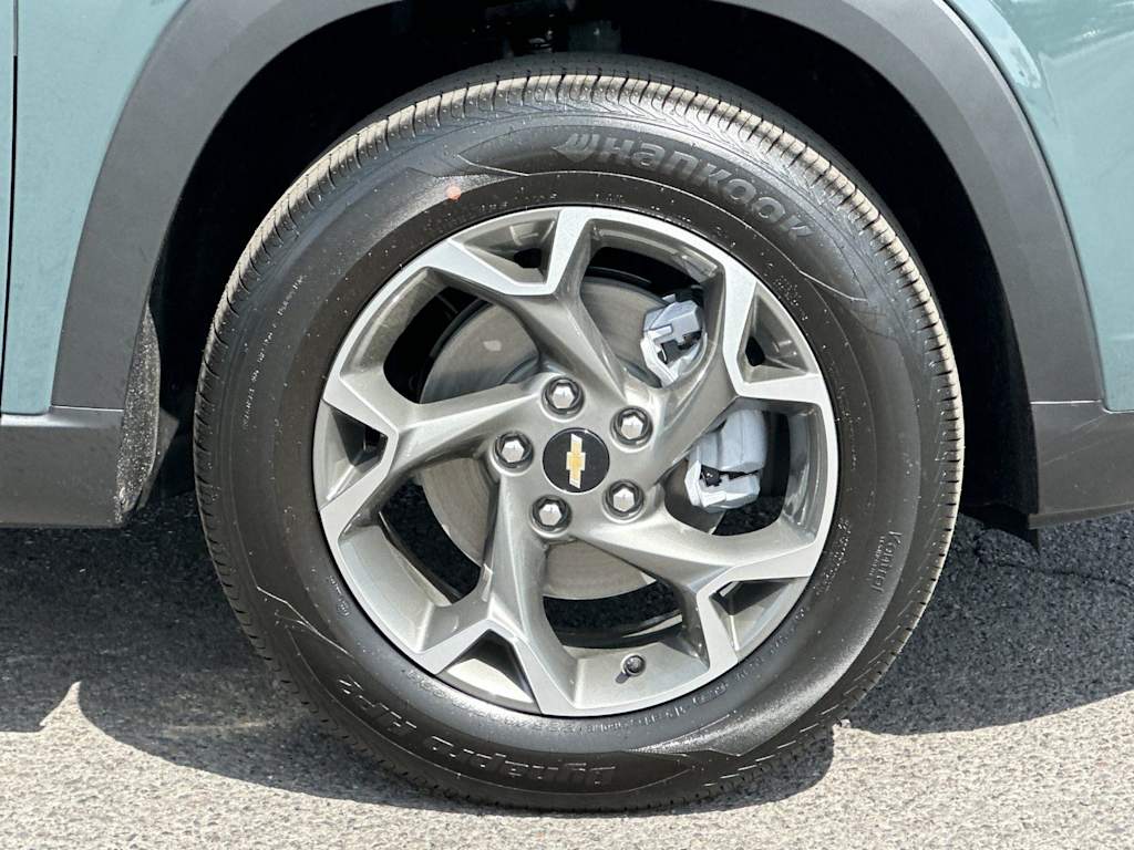Thumbnail: 2026 Chevrolet Trax - 8