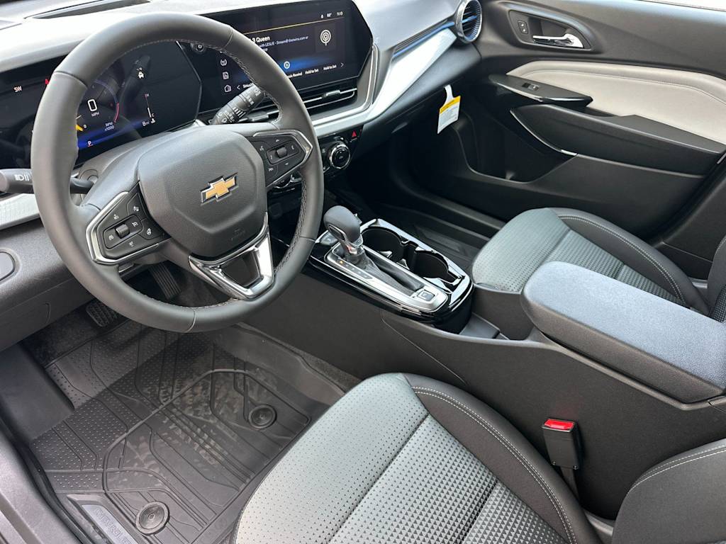 Thumbnail: 2026 Chevrolet Trax - 9