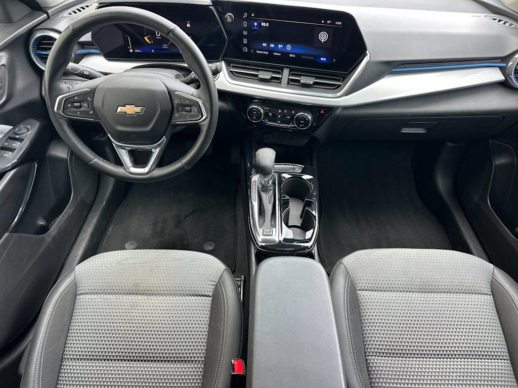 Thumbnail: 2025 Chevrolet Trax - 2