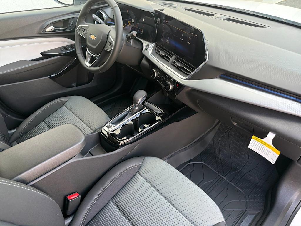 Thumbnail: 2026 Chevrolet Trax - 12