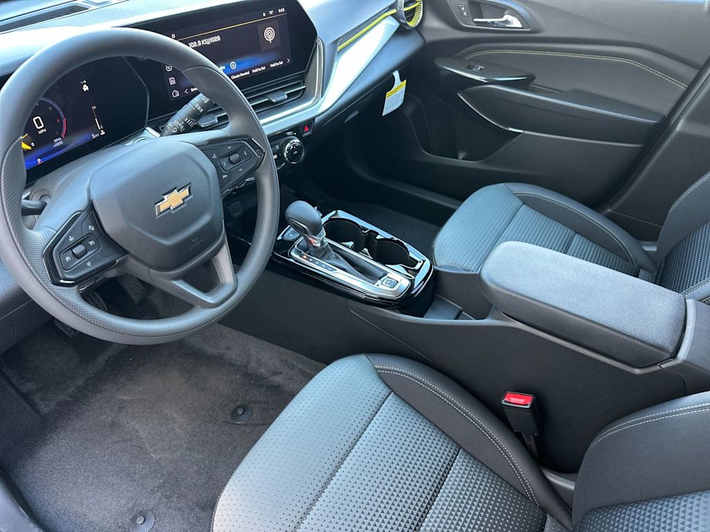 Thumbnail: 2026 Chevrolet Trax - 8