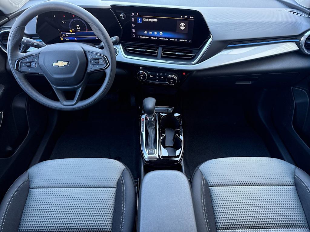 Thumbnail: 2026 Chevrolet Trax - 2