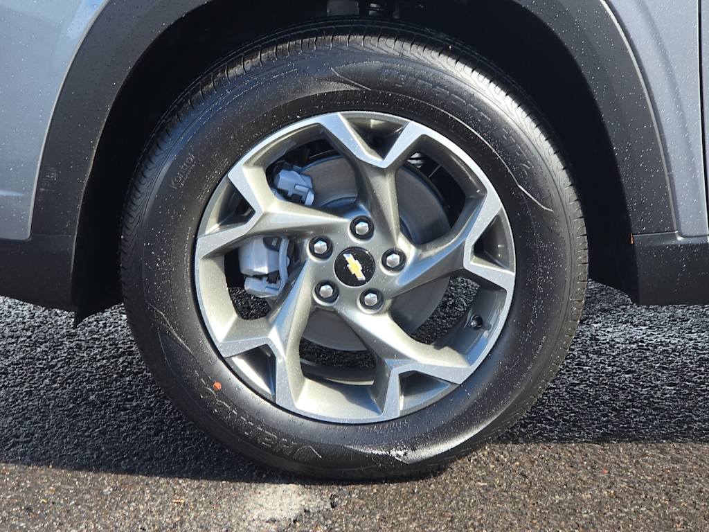 Thumbnail: 2026 Chevrolet Trax - 8