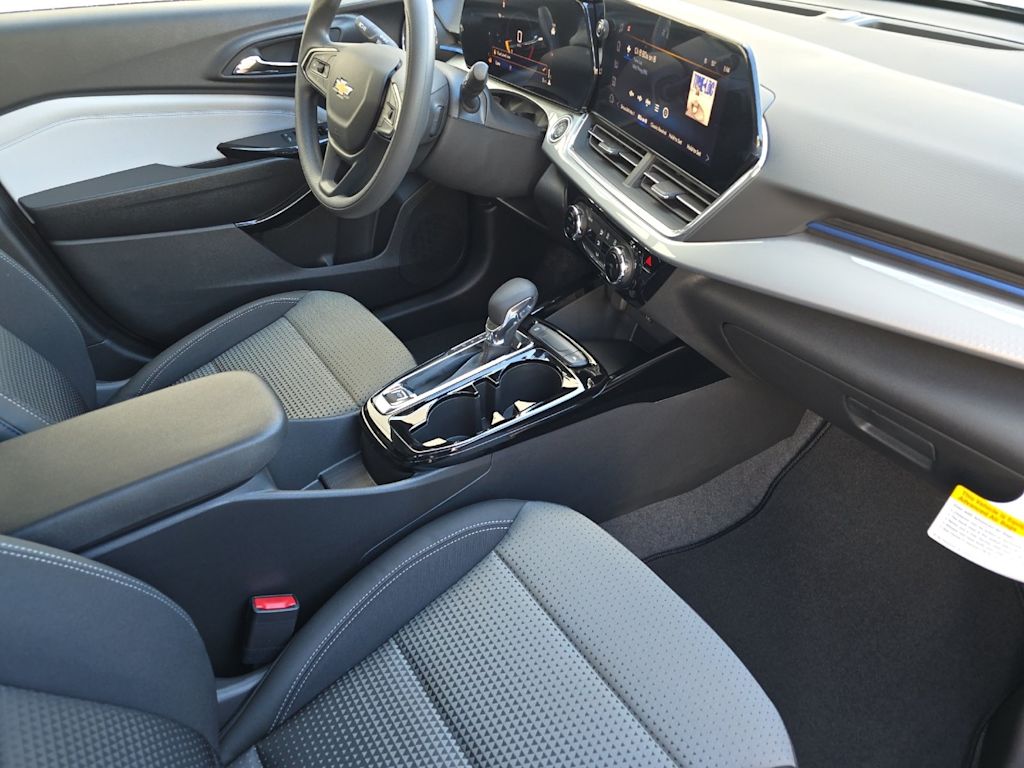 Thumbnail: 2026 Chevrolet Trax - 13