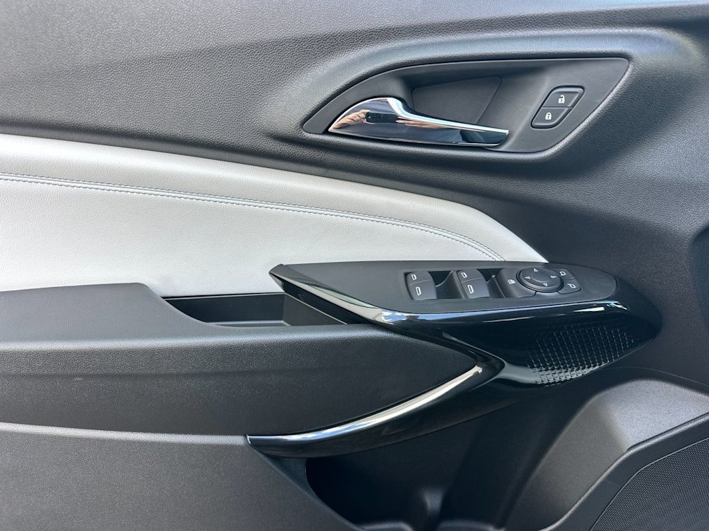 Thumbnail: 2026 Chevrolet Trax - 21