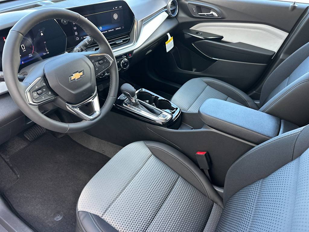 Thumbnail: 2026 Chevrolet Trax - 9