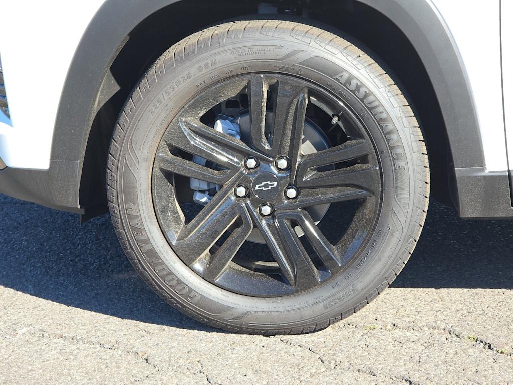 Thumbnail: 2025 Chevrolet Trax - 8