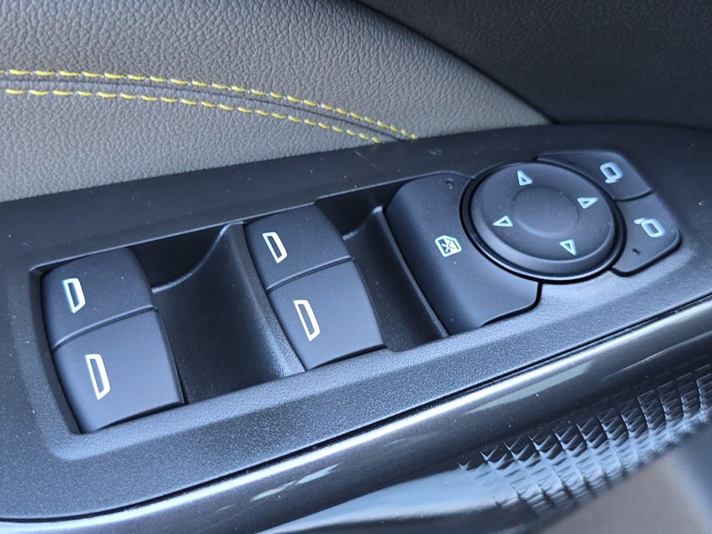 Thumbnail: 2025 Chevrolet Trax - 23