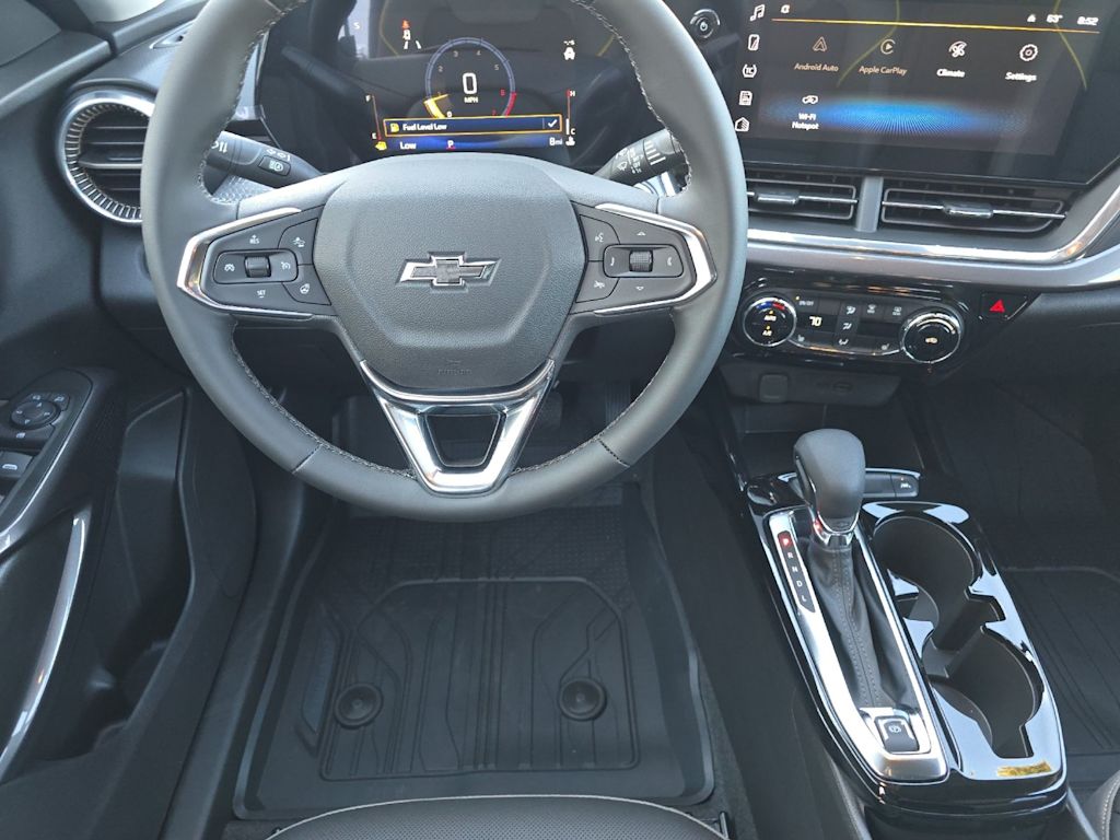 Thumbnail: 2025 Chevrolet Trax - 8