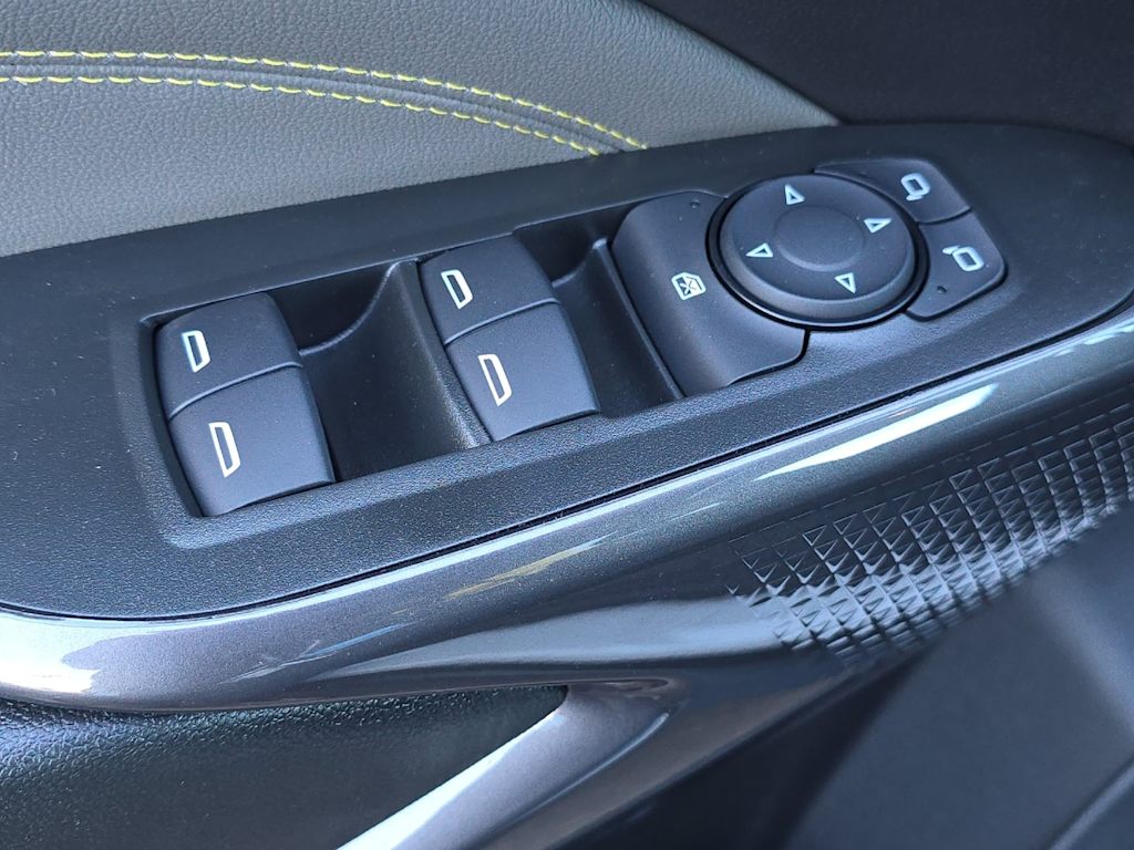 Thumbnail: 2025 Chevrolet Trax - 22