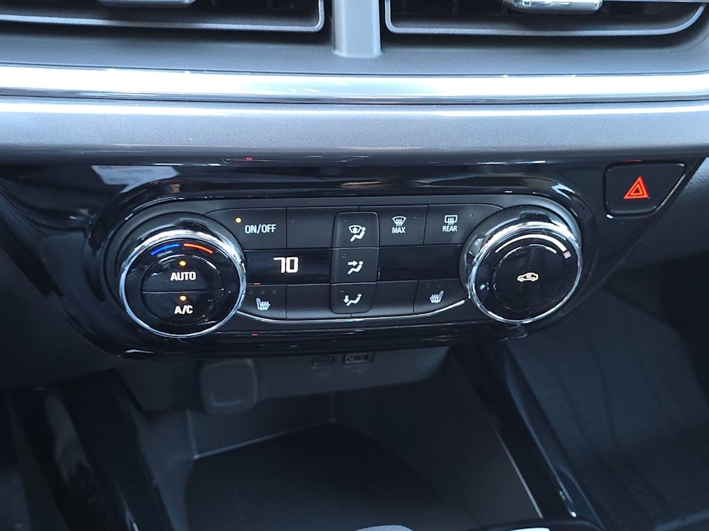 Thumbnail: 2025 Chevrolet Trax - 24