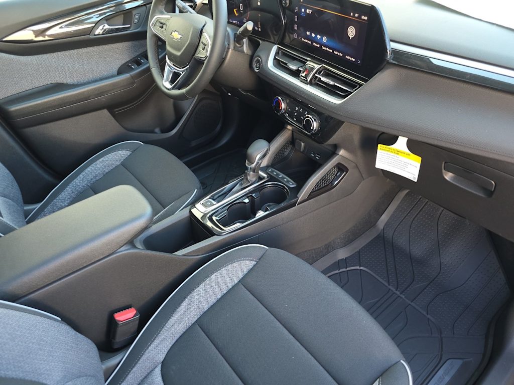 Thumbnail: 2026 Chevrolet TrailBlazer - 12