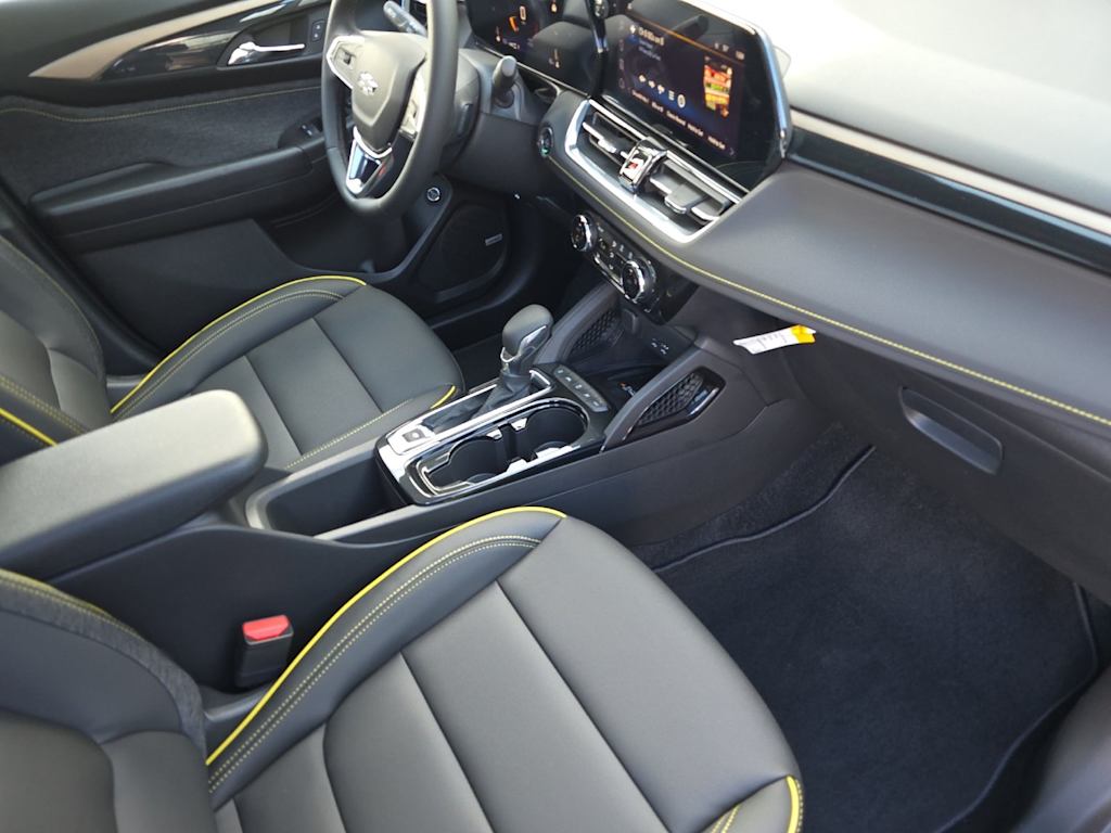 Thumbnail: 2026 Chevrolet TrailBlazer - 12