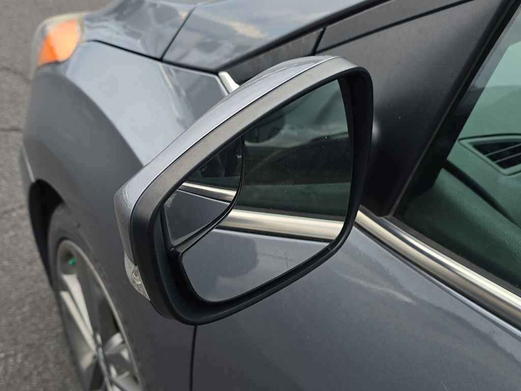 Thumbnail: 2016 Hyundai Elantra - 7