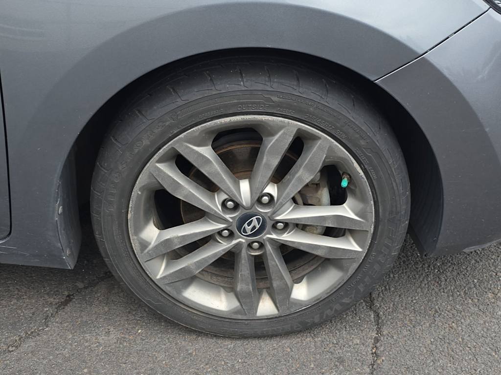 Thumbnail: 2016 Hyundai Elantra - 3