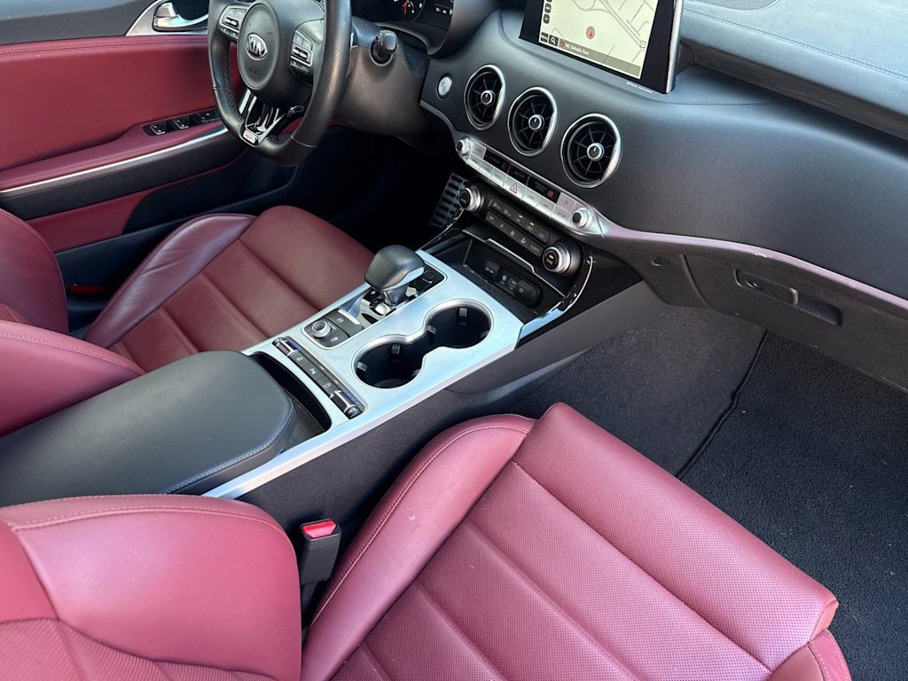 Thumbnail: 2018 Kia Stinger - 12