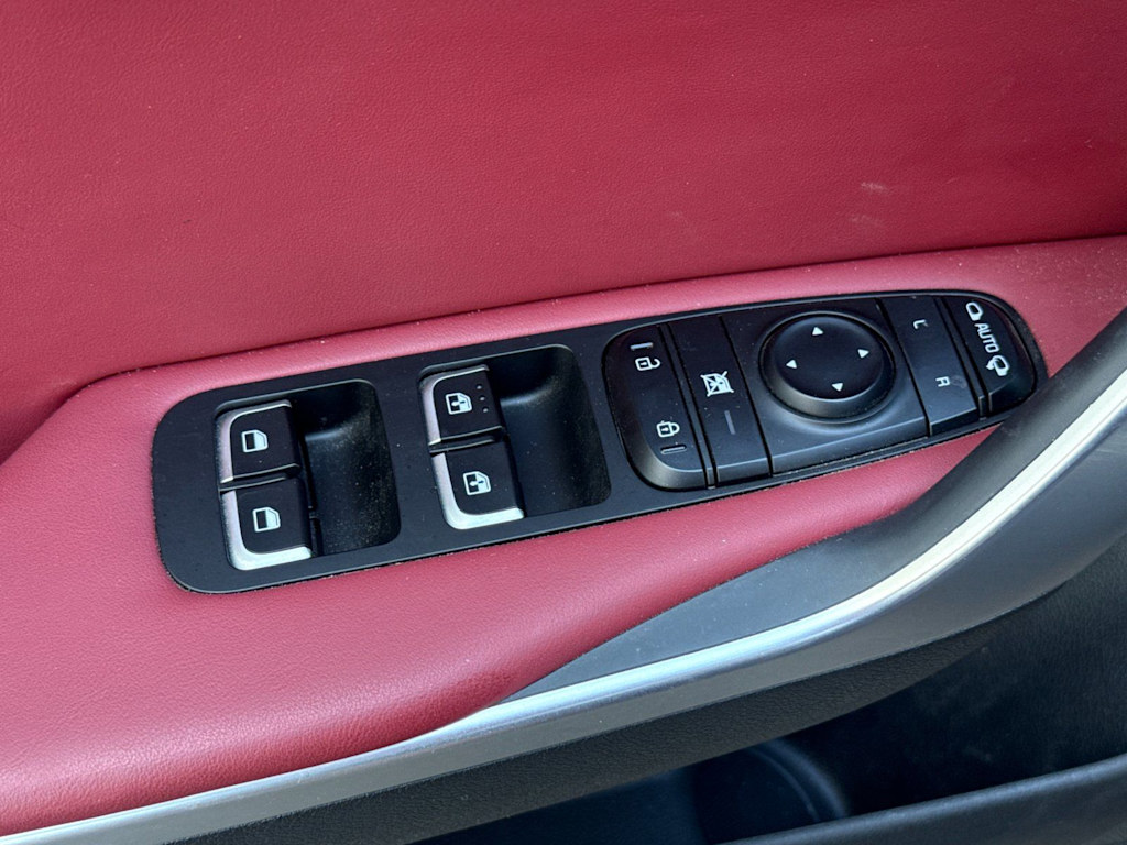 Thumbnail: 2018 Kia Stinger - 21