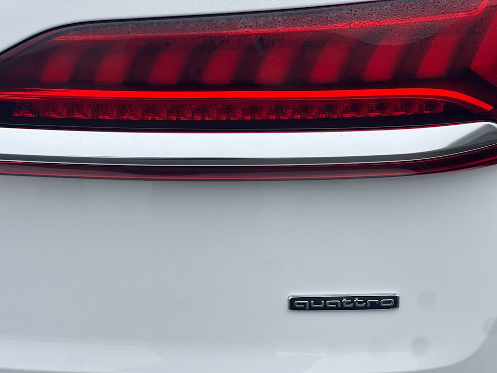 Thumbnail: 2020 Audi Q7 - 25