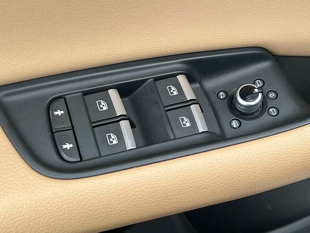 Thumbnail: 2020 Audi Q7 - 19