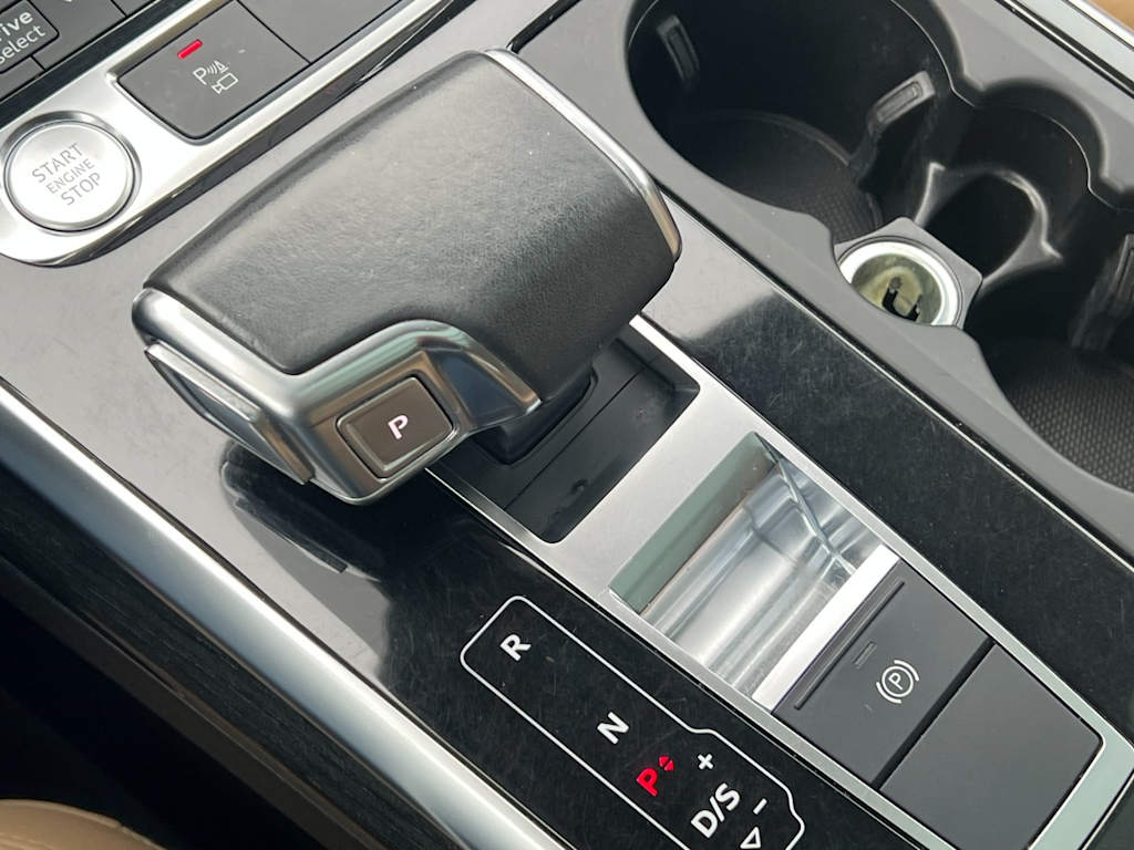 Thumbnail: 2020 Audi Q7 - 13