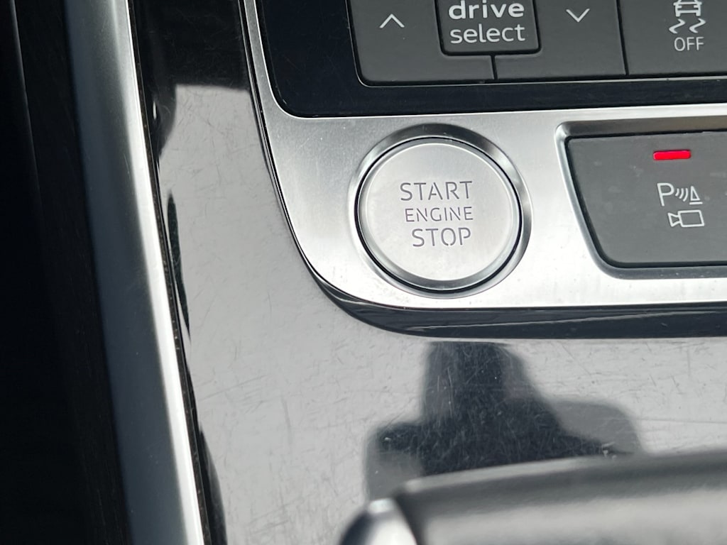 Thumbnail: 2020 Audi Q7 - 23