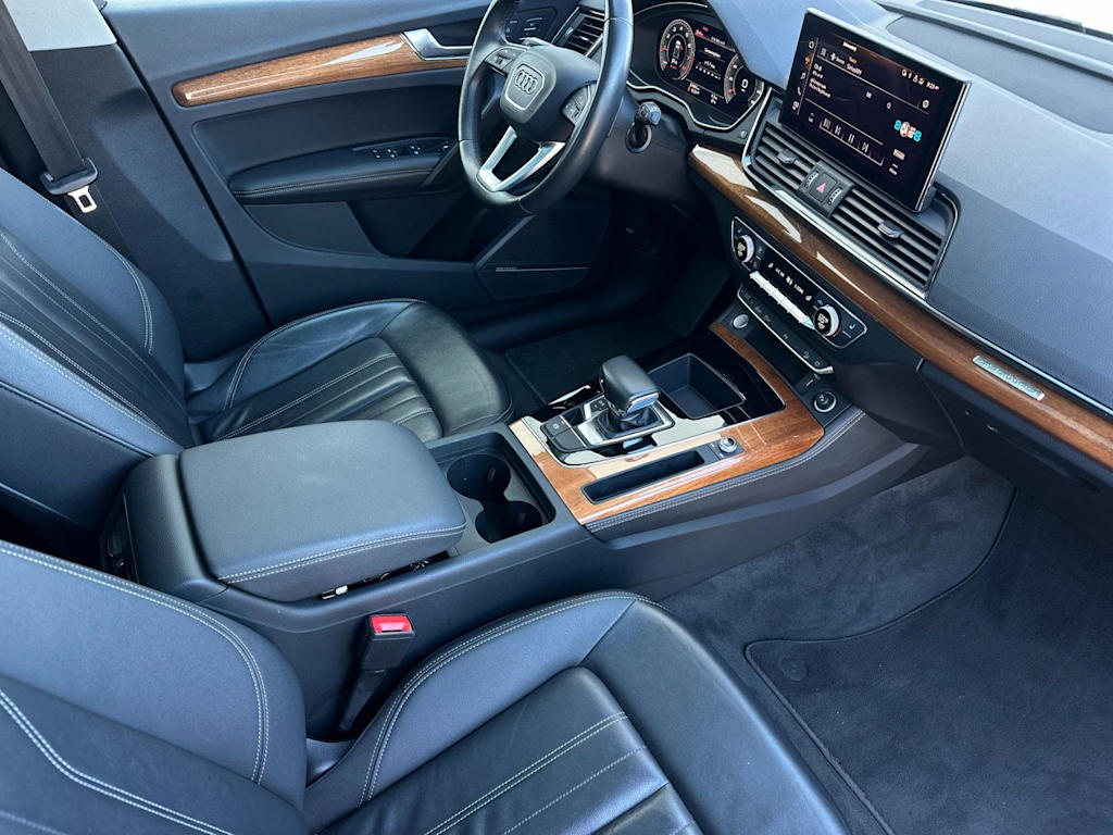 Thumbnail: 2023 Audi Q5 - 8