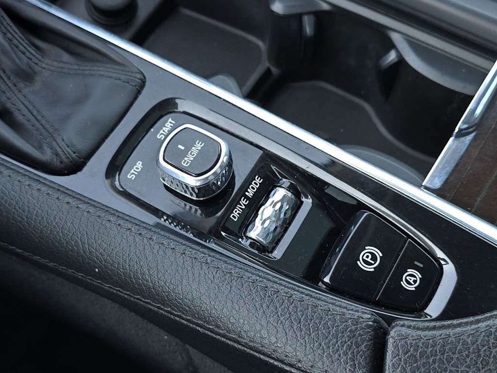 Thumbnail: 2016 Volvo XC90 - 12