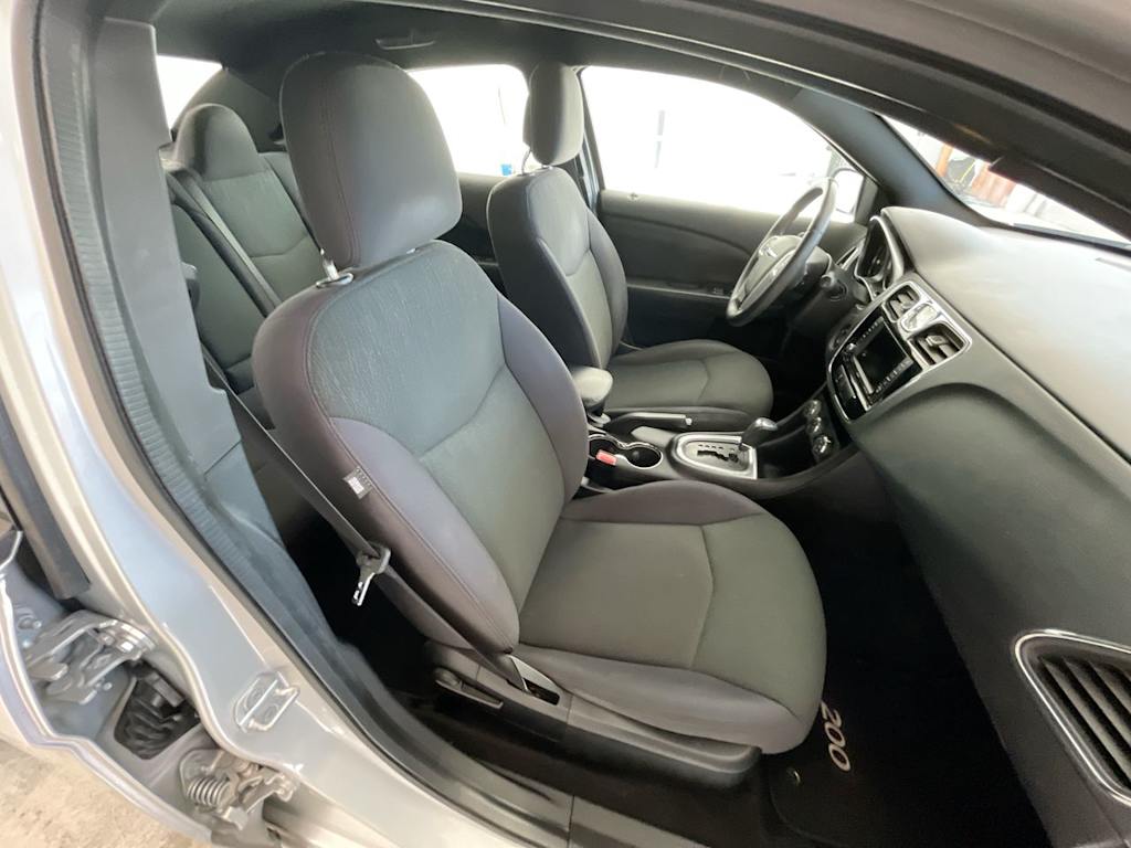 Thumbnail: 2012 Chrysler 200 - 9