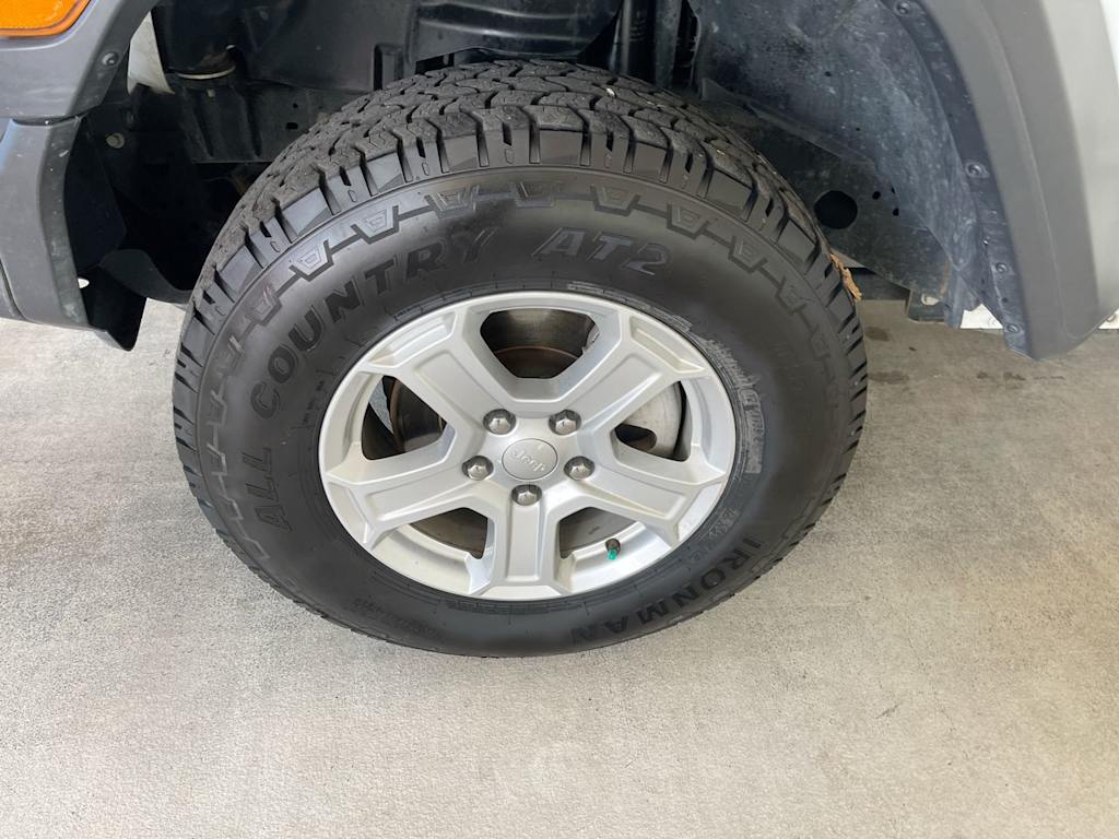 Thumbnail: 2019 Jeep Wrangler - 8