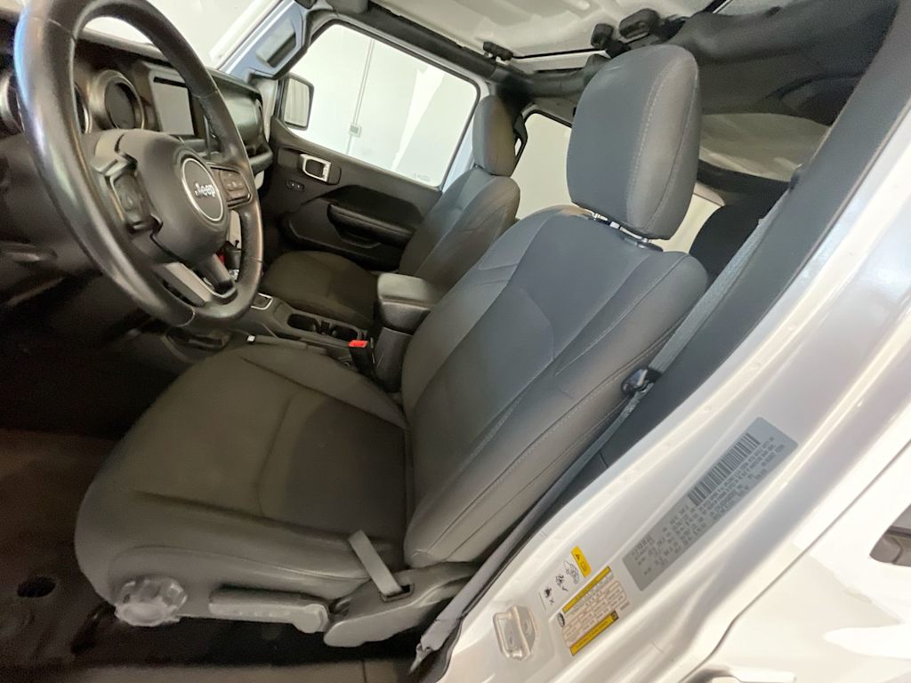 Thumbnail: 2019 Jeep Wrangler - 10