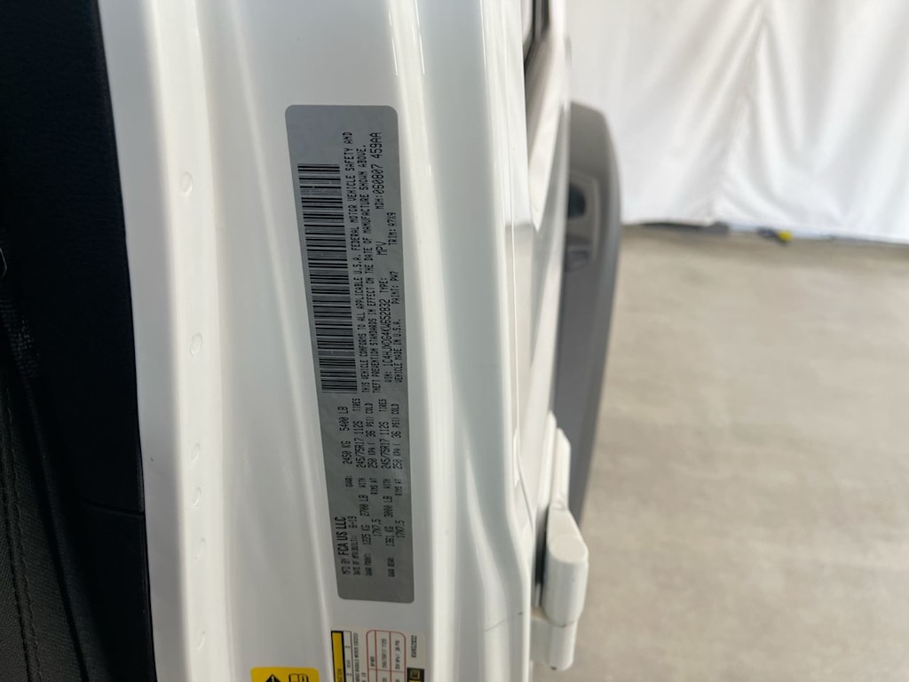 Thumbnail: 2019 Jeep Wrangler - 18